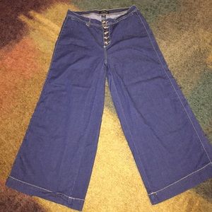 Lightweight crop wide leg denim jeans